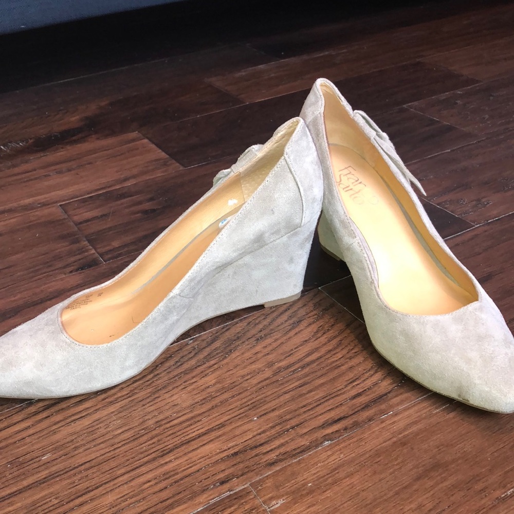 Pointed toe suede wedges